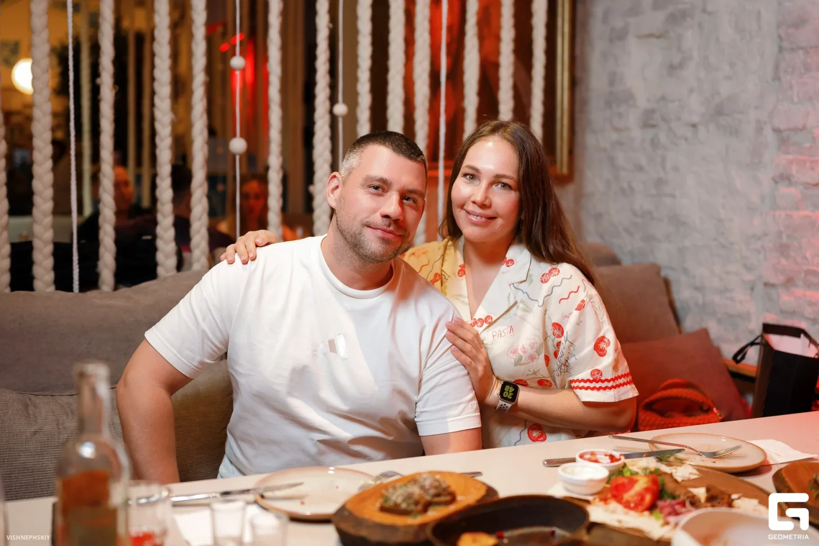 Вечерняя встреча за ужином